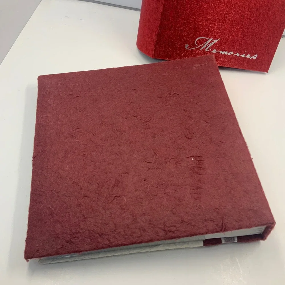 Set of 2 Photo Albums Red Memories Fabric & Paper Pressed Flowers 4x6